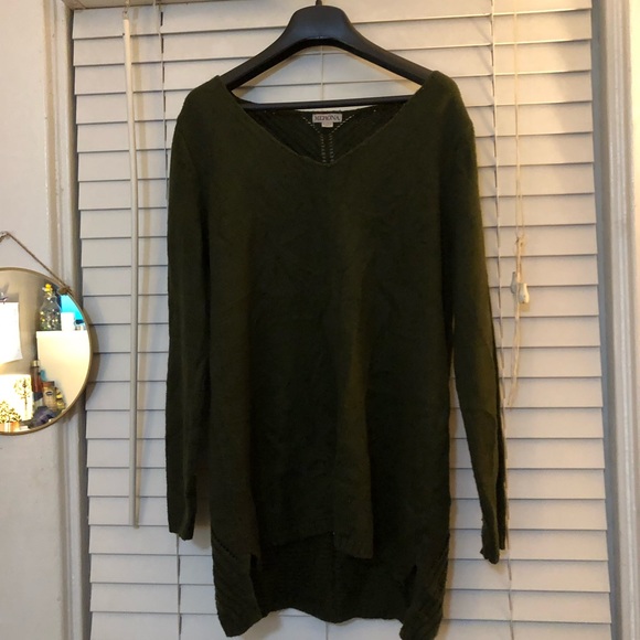 ‼️SOLD‼️Olive Green Long Sweater w/ Detailed Back - Picture 1 of 4